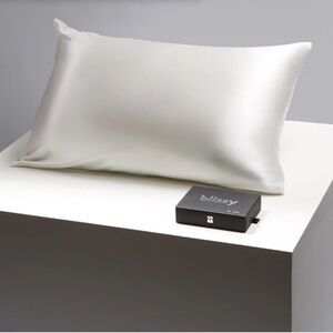 BLISSY 100% Pure Mulberry Silk Pillowcase
